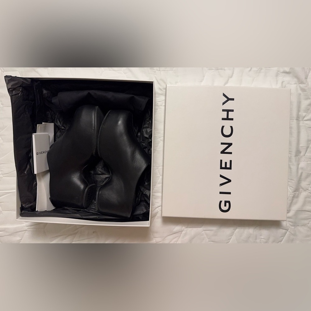 Givenchy Low G Clog – Black Leather- Size 40✨